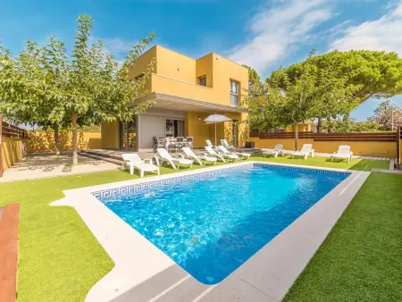 Location villa à L'Escala, Maison avec jardin et piscine privée proches plage, LEscala