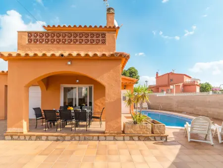 Location villa à L'Escala, Maison idéale avec piscine privée près de la plage pour 8 personnes