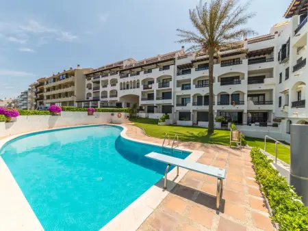 Location appartement à L'Escala, Appartement avec terrasse et jardin, à 50m de la plage à LEscala