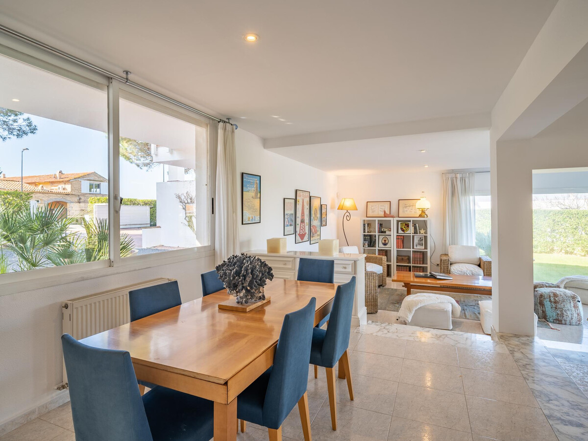 Maison familiale avec jardin et piscine privée à L'Escala - Photo 13