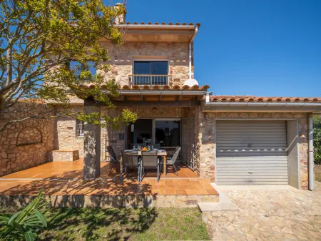 Maison accueillante à 5 min de la plage avec jardin pour 6 personnes à L'Escala - Photo 1
