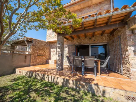 Maison accueillante à 5 min de la plage avec jardin pour 6 personnes à L'Escala - Photo 2