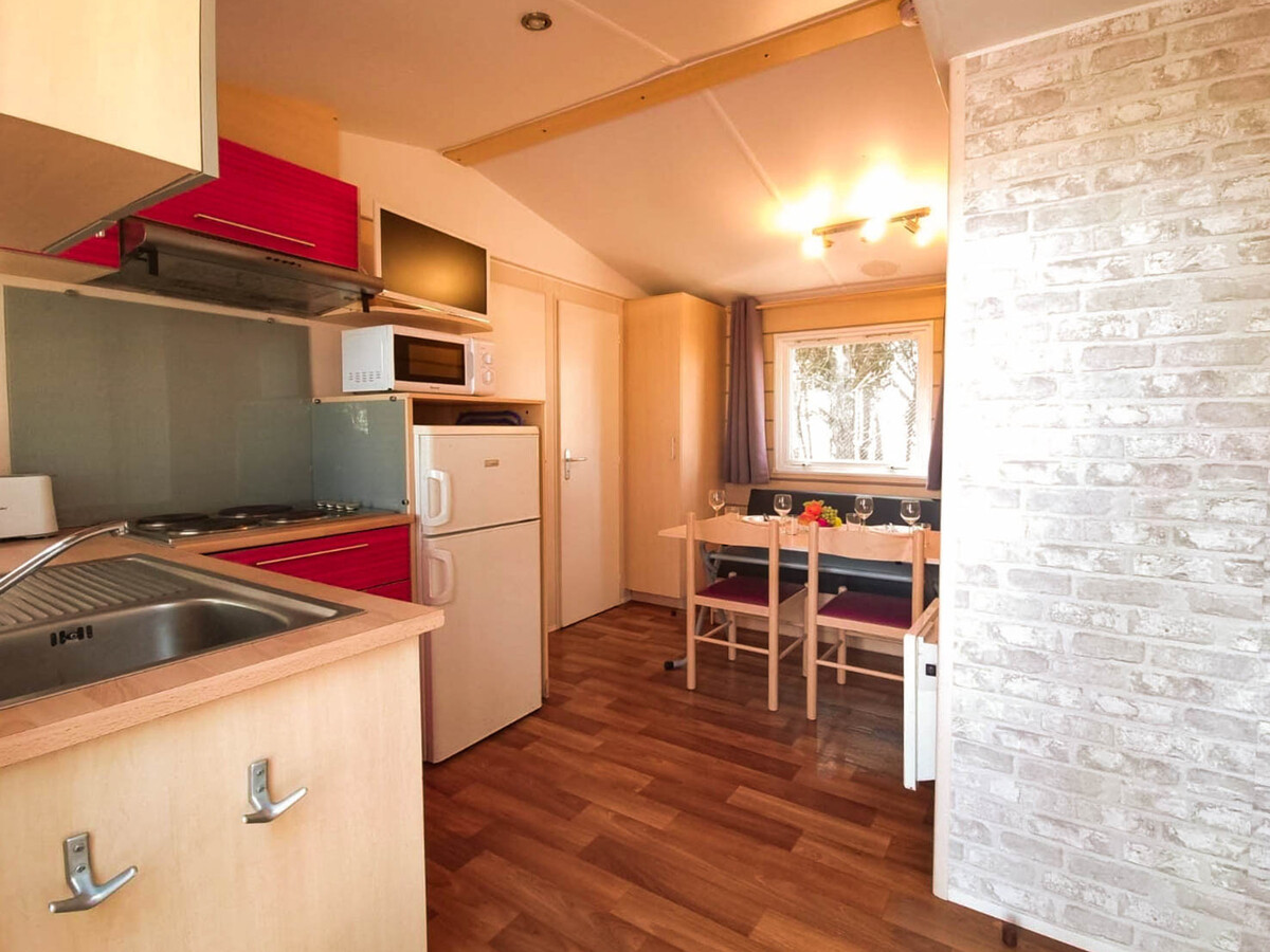 Bungalow 2 chambres au Camping Lacus, 100 m de la plage - Photo 5