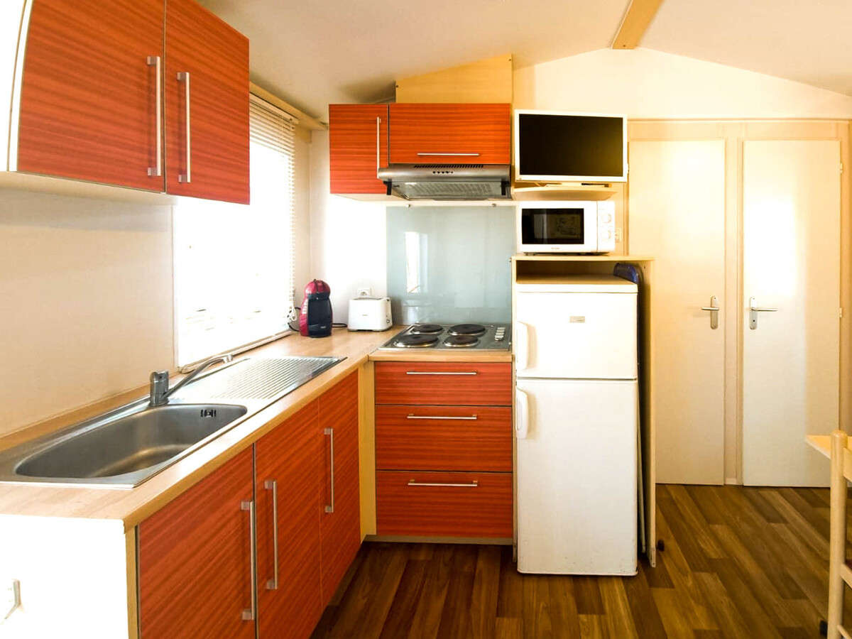Bungalow 2 chambres au Camping Lacus, 100 m de la plage - Photo 6