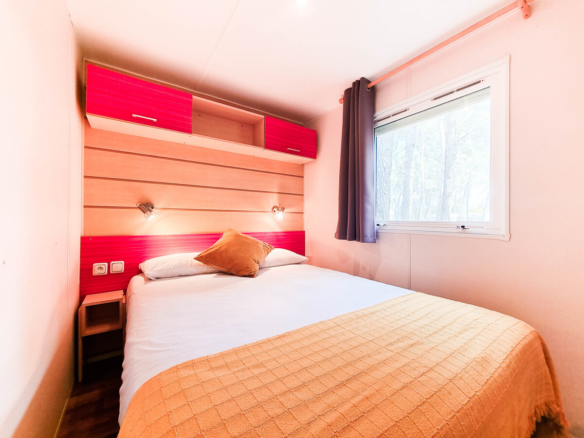 Bungalow 2 chambres au Camping Lacus, 100 m de la plage - Photo 9