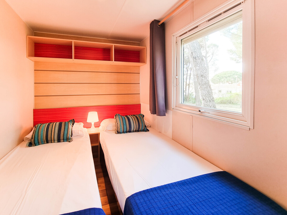 Bungalow 2 chambres au Camping Lacus, 100 m de la plage - Photo 11