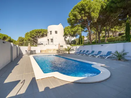 Villa 5 chambres piscine 12x4m à 350m de la plage - Photo 1