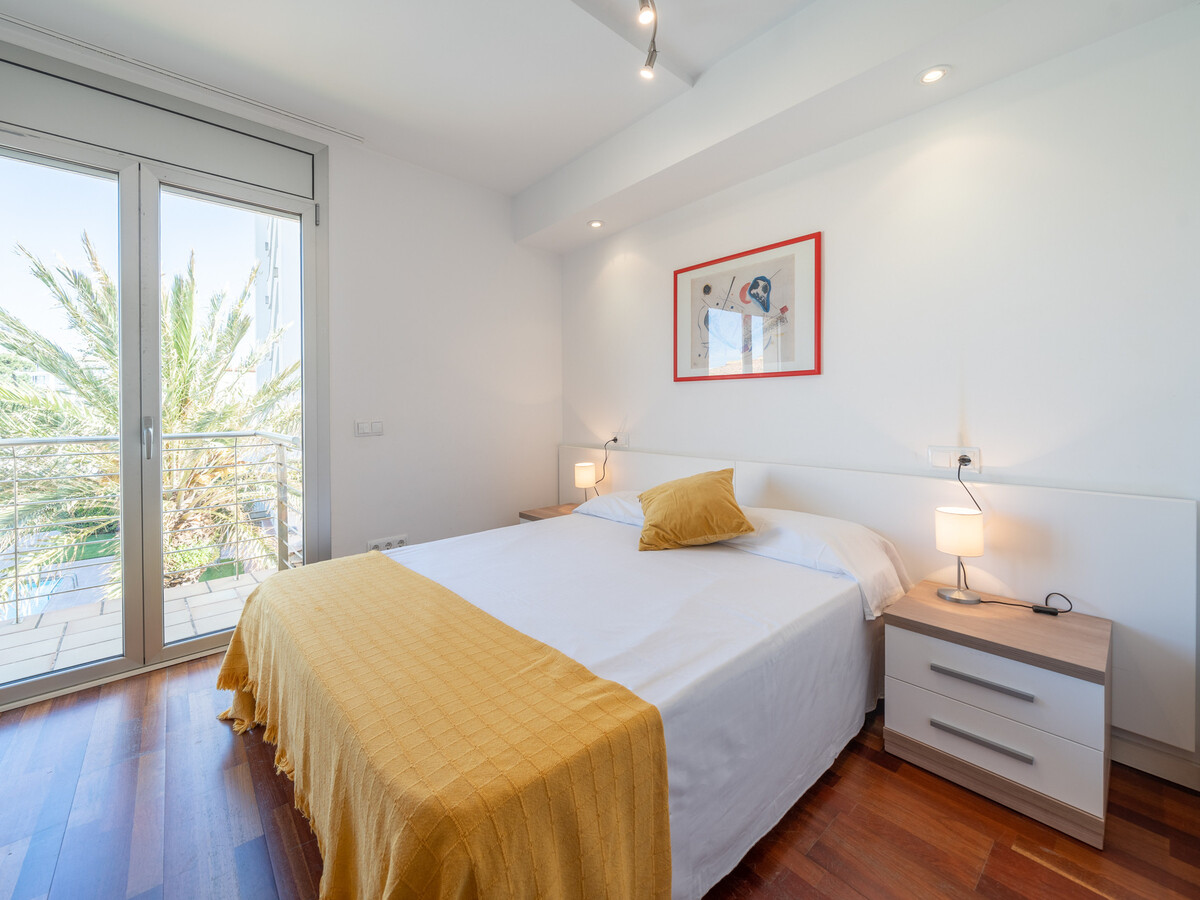 Appartement front de mer avec terrasse et piscine - Photo 6