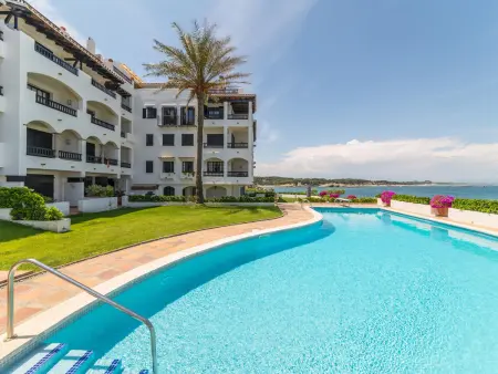 Location appartement à L'Escala, Appartement RDC près de la plage avec piscine et terrasse