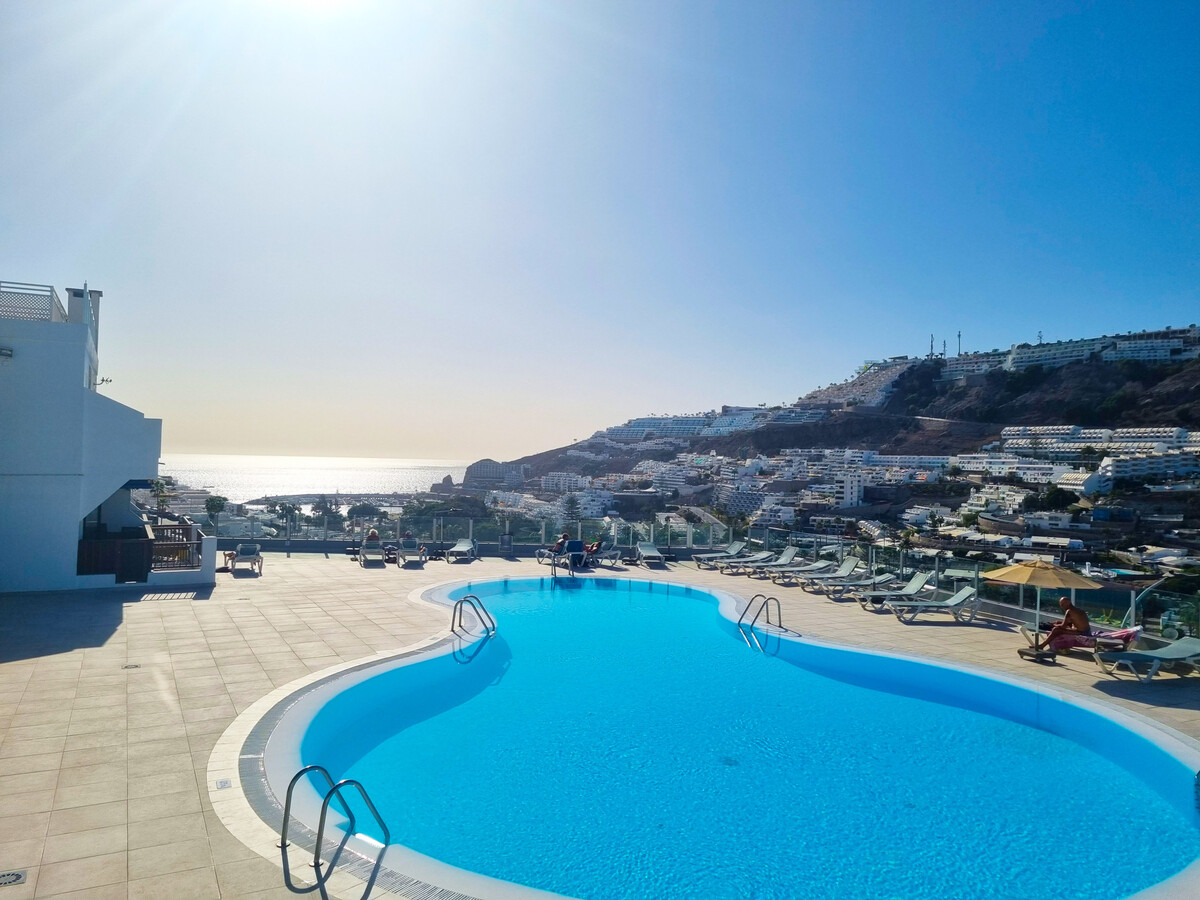 Grand attique rénové, piscine chauffée, vue mer à Puerto Rico - Photo 25