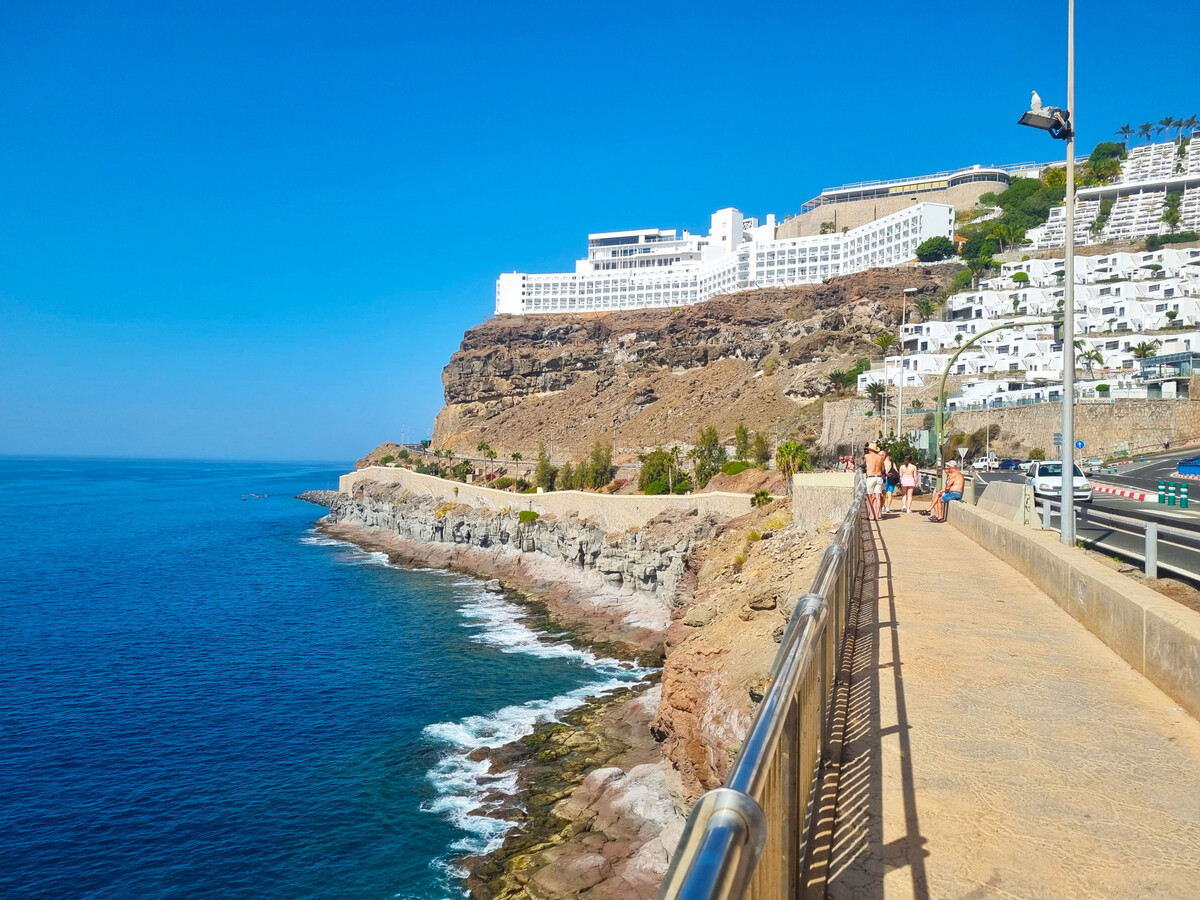 Attique rénové avec piscine et vue mer à Puerto Rico - Photo 24