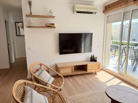 Charmant appartement rénové avec jardin, piscine et parking à L'Escala : photo 5