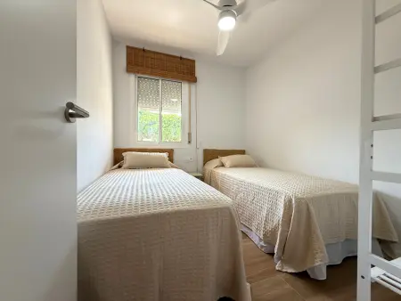 Charmant appartement rénové avec jardin, piscine et parking à L'Escala : photo 13