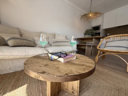 Charmant appartement rénové avec jardin, piscine et parking à L'Escala : photo 22