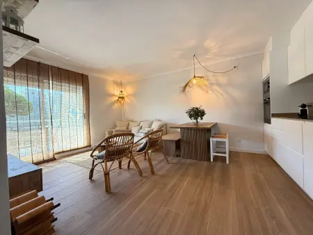 Charmant appartement rénové avec jardin, piscine et parking à L'Escala : photo 23