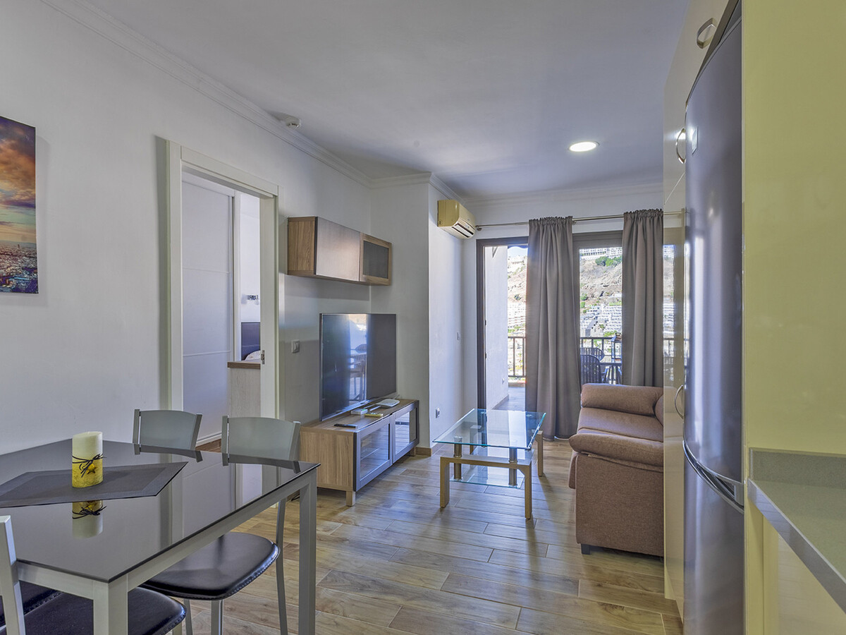 Appartement rénové, terrasse mer et piscine chauffée - Photo 4