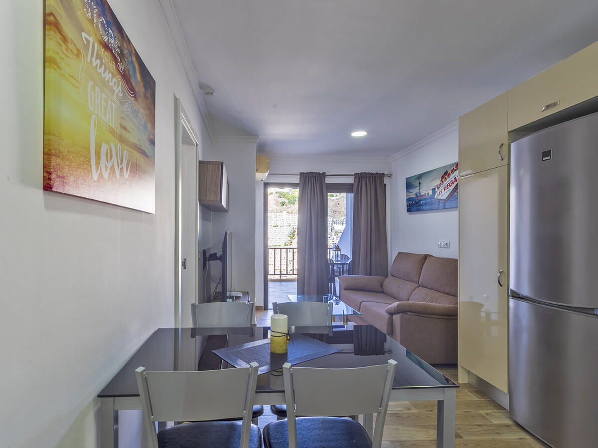 Appartement rénové, terrasse mer et piscine chauffée - Photo 5