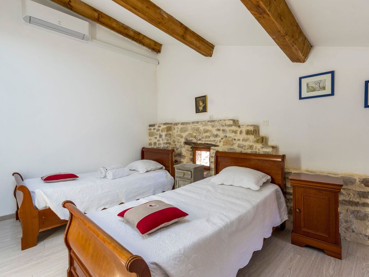 Appartement 5 pers. au cœur d'Hérépian, terrasse et vue jardin - Photo 12