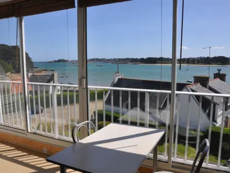 Location appartement à Trégastel, Studio vue mer à Trégastel avec parking privé