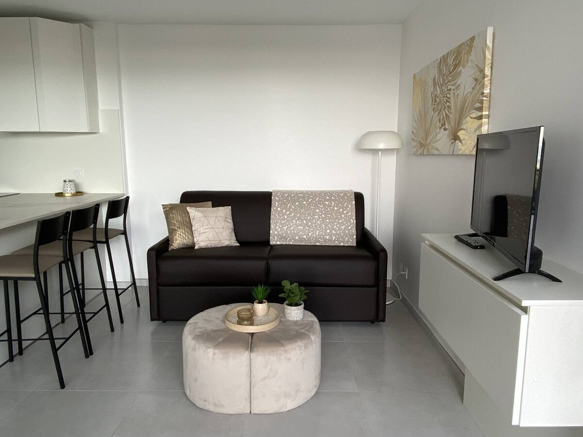 T2 rénové avec terrasse 24 m² et accès direct plage - Photo 4