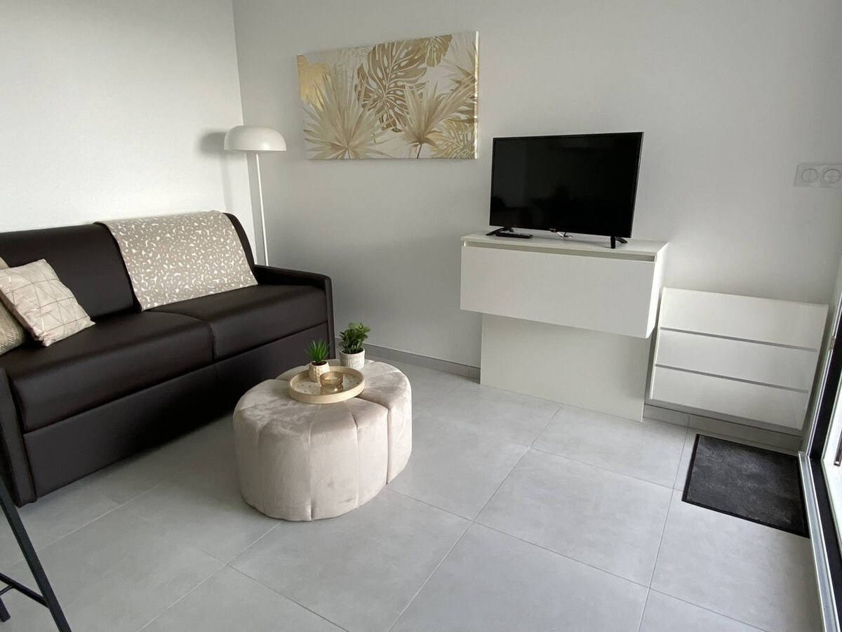T2 rénové avec terrasse 24 m² et accès direct plage - Photo 8