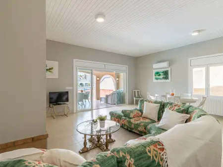 Villa moderne à Empuriabrava avec piscine privée et parking, animaux admis, pour 8 pers. - Photo 11