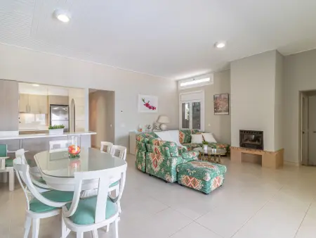 Villa moderne à Empuriabrava avec piscine privée et parking, animaux admis, pour 8 pers. - Photo 23