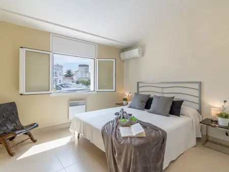 Villa moderne à Empuriabrava avec piscine privée et parking, animaux admis, pour 8 pers. - Photo 24