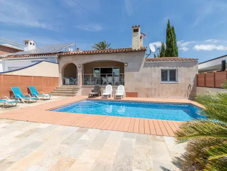 Villa moderne à Empuriabrava avec piscine privée et parking, animaux admis, pour 8 pers. - Photo 34