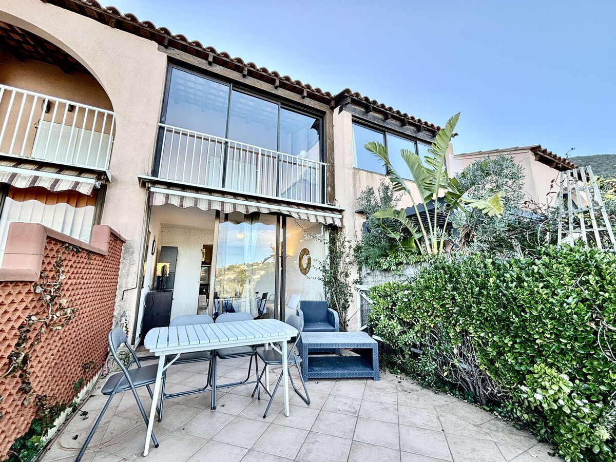 Studio avec terrasse vue mer à Cavalaire-sur-Mer - Photo 1