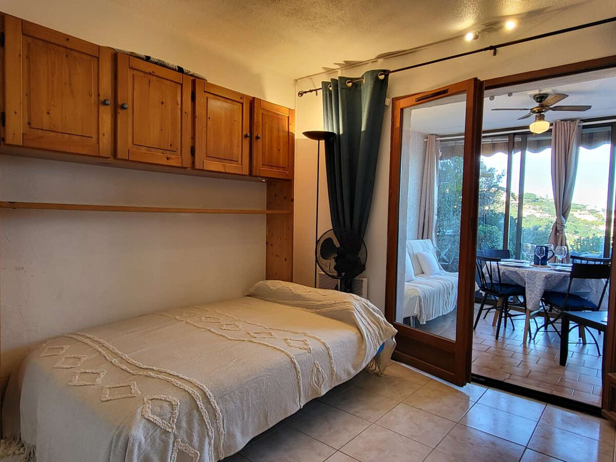 Studio avec terrasse vue mer à Cavalaire-sur-Mer - Photo 10