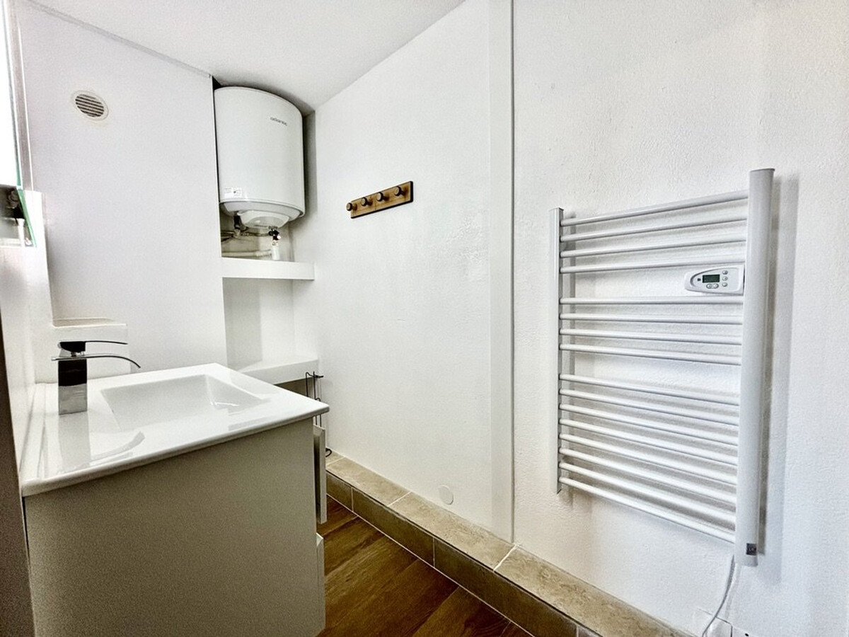 Studio avec terrasse vue mer à Cavalaire-sur-Mer - Photo 18
