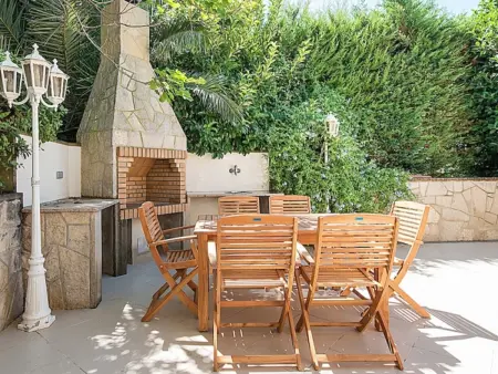 Location maison à Salou, Villa rénovée à Salou: 4 ch, 4 sdb, barbecues, proche plage