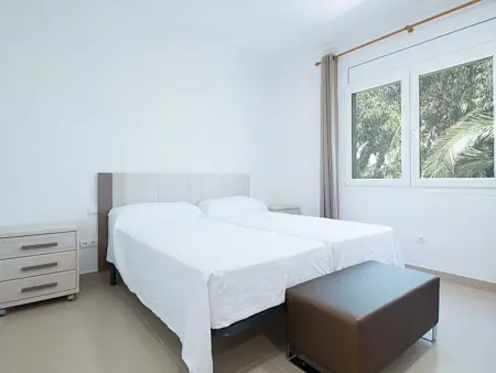 Villa rénovée à Salou: 4 ch, 4 sdb, barbecues, proche plage - Photo 14
