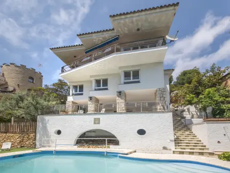 Location villa à Torredembarra, Villa spacieuse à La Mora, 4 chambres, proche de la plage