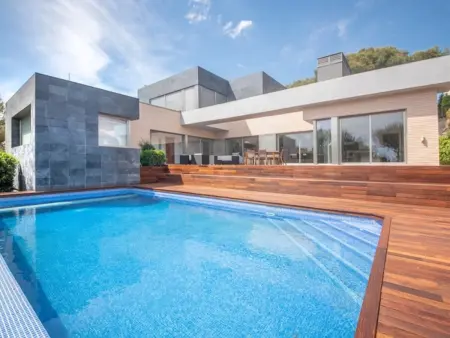 Location villa à Torredembarra, Villa Deluxe à Tamarit avec piscine privée et vue spectaculaire