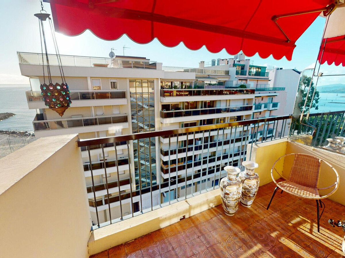 Appartement 3P dernier étage à Menton, terrasse vue mer - Photo 1