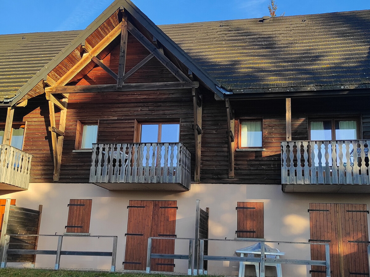Appartement 5 pers. Super-Besse, piscine & vue Cantal - Photo 1