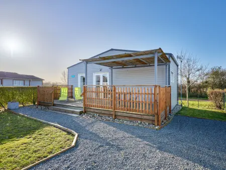 Location chalet à Saint Germain sur Ay, Joli chalet