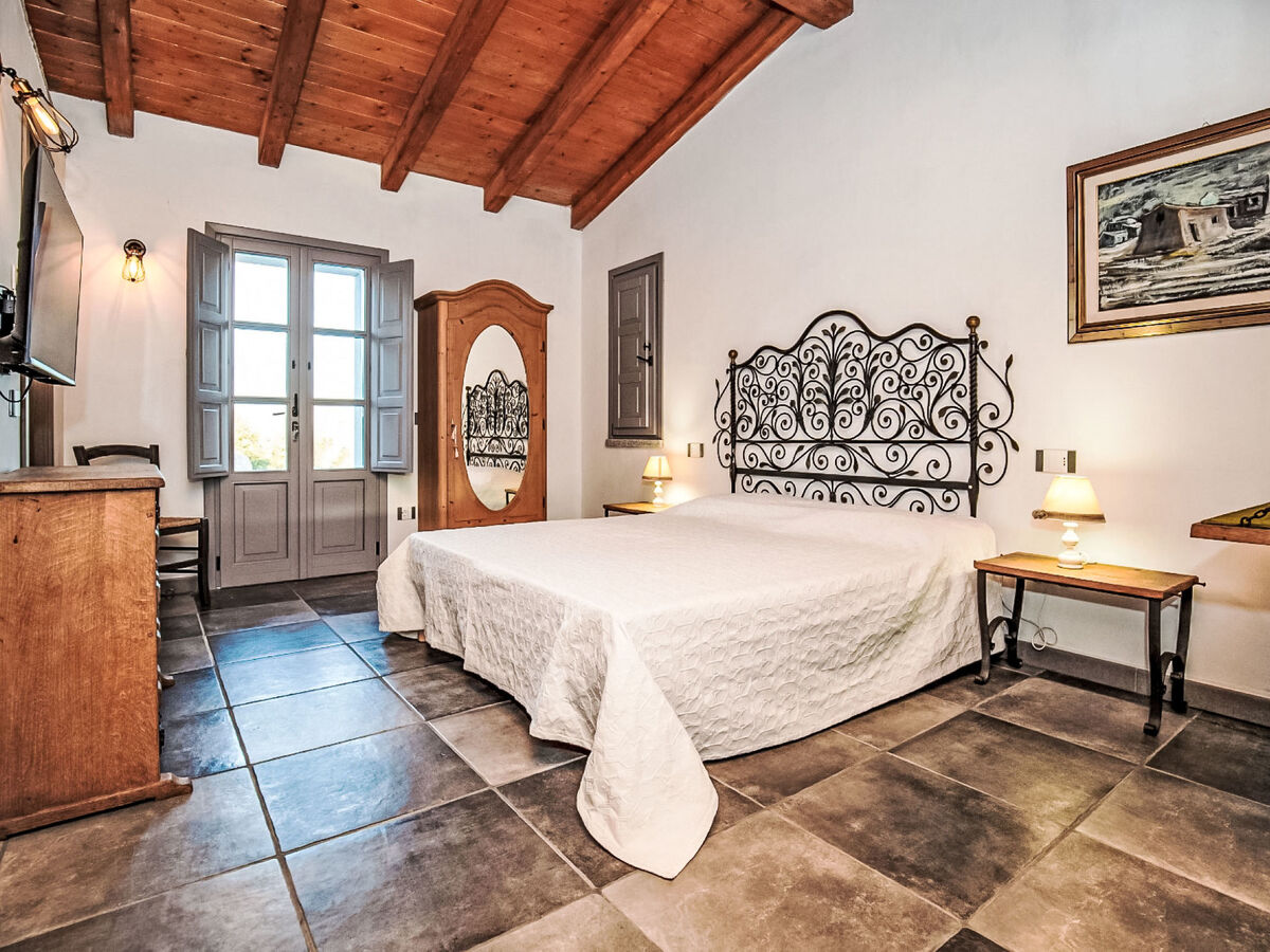 Stazzu Sarra di Monti, villa 10 pers. avec piscine - Photo 25