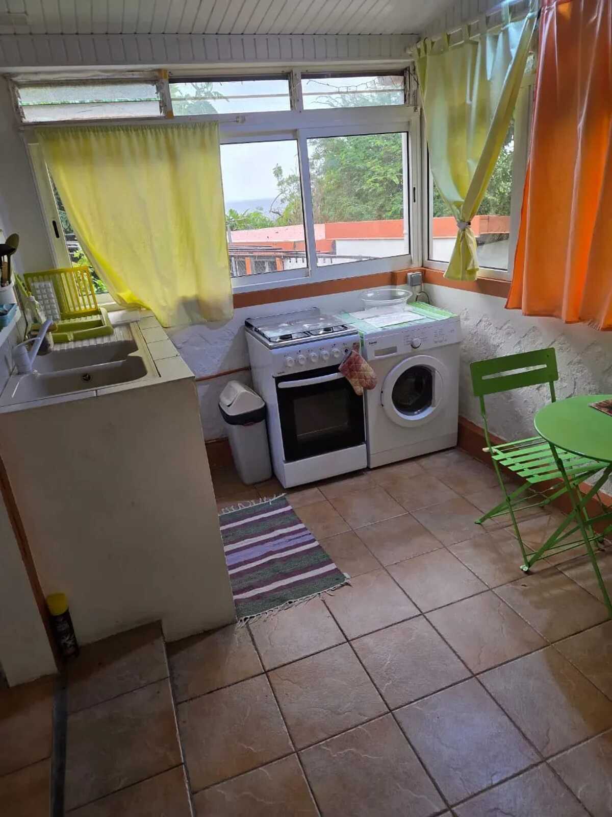 Maison 2 chambres jardin clôturé à Saint-Pierre - Photo 13