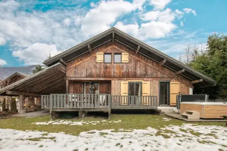 Chalet Les Marmottes - 8 pers, jacuzzi privé à Morillon