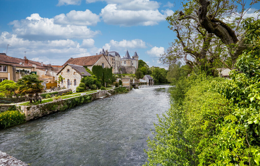 Maison 55 m² à Verteuil-sur-Charente, près de la Charente - Photo 1