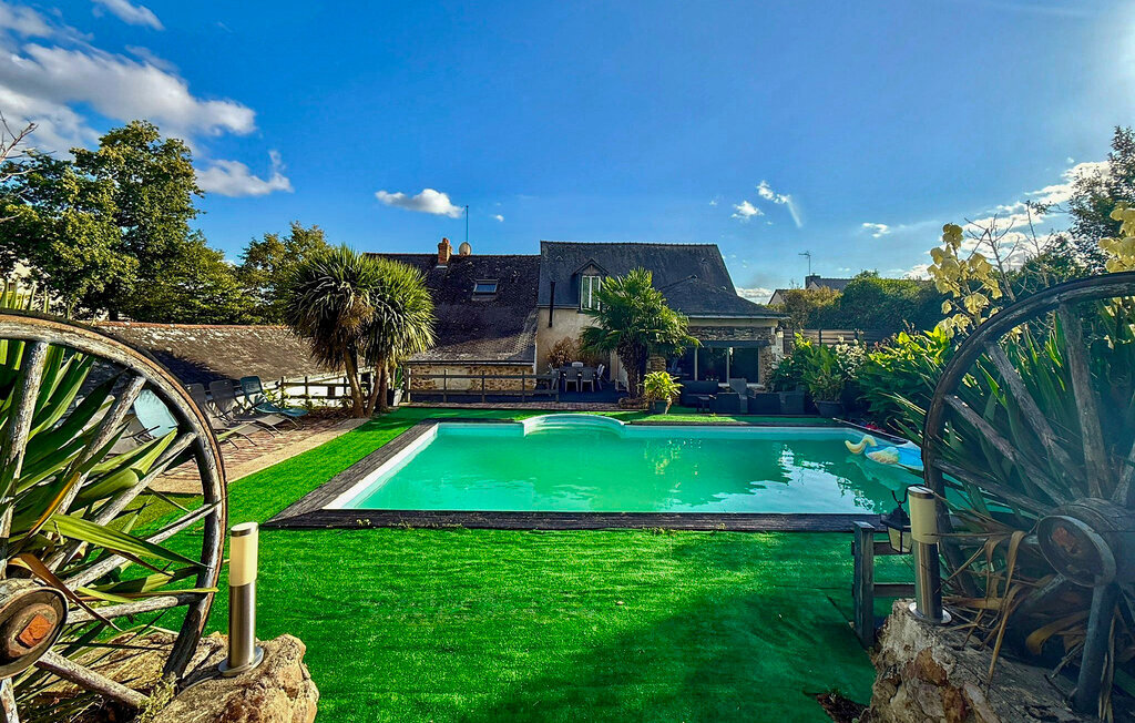 Maison 8 personnes avec piscine privée aux Hauts-d'Anjou - Photo 1