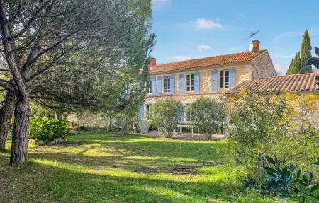 Location maison à Tonnay Charente, Charmante maison avec piscine