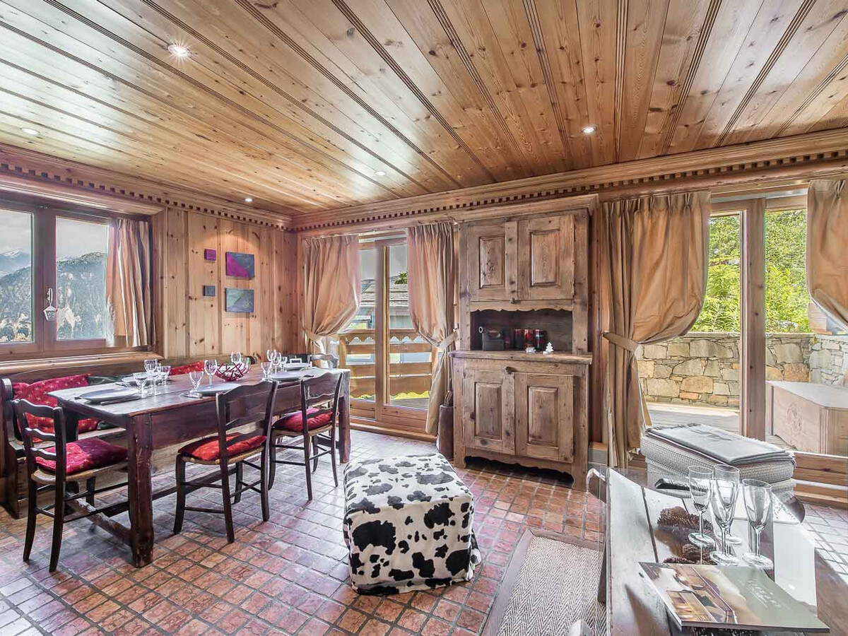 Appartement skis aux pieds avec spa à Courchevel 1850 - Photo 3