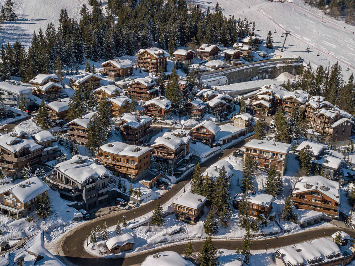 Appartement skis aux pieds avec spa à Courchevel 1850 - Photo 16