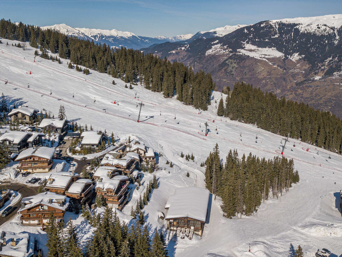 Appartement skis aux pieds avec spa à Courchevel 1850 - Photo 17