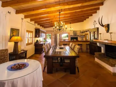 Maison en pierre à Sant Llorenç des Cardassar, piscine 10x5 m : photo 3
