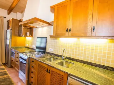 Maison en pierre à Sant Llorenç des Cardassar, piscine 10x5 m : photo 34